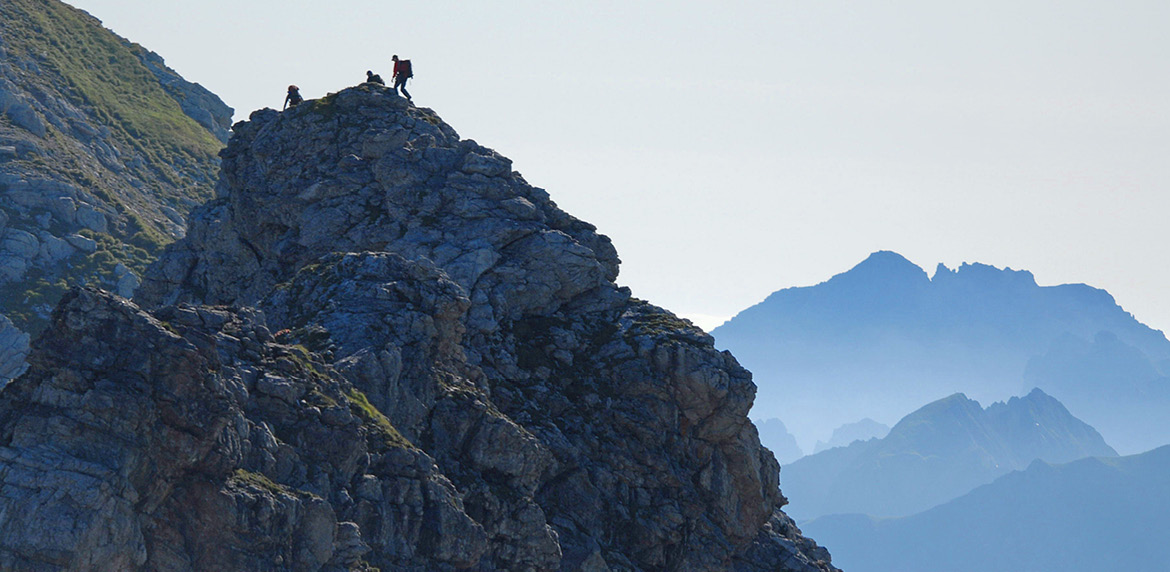 Bild von Wanderern auf einem Berg